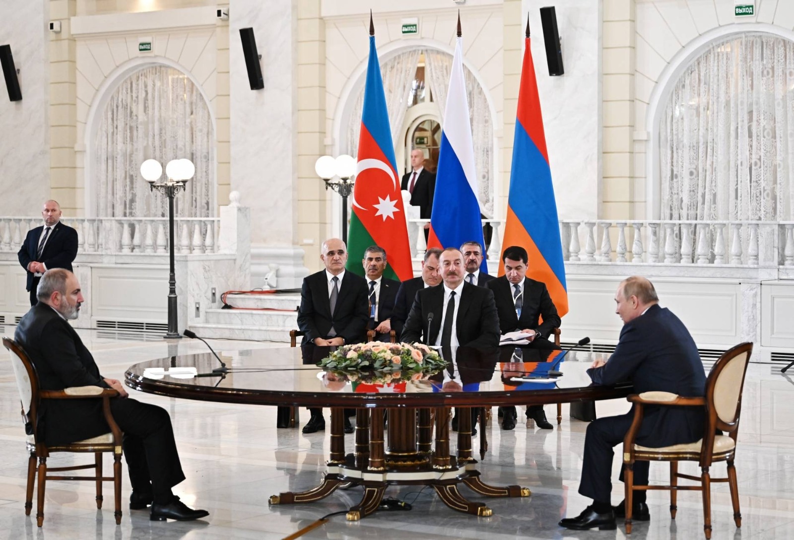 Rencontre officielle entre des représentants de l'Azerbaïdjan et de l'Arménie, par l'intermédiaire de la Russie, à Sotchi - Wikipedia Commons - Service de Presse de la République d'Azerbaïdjan